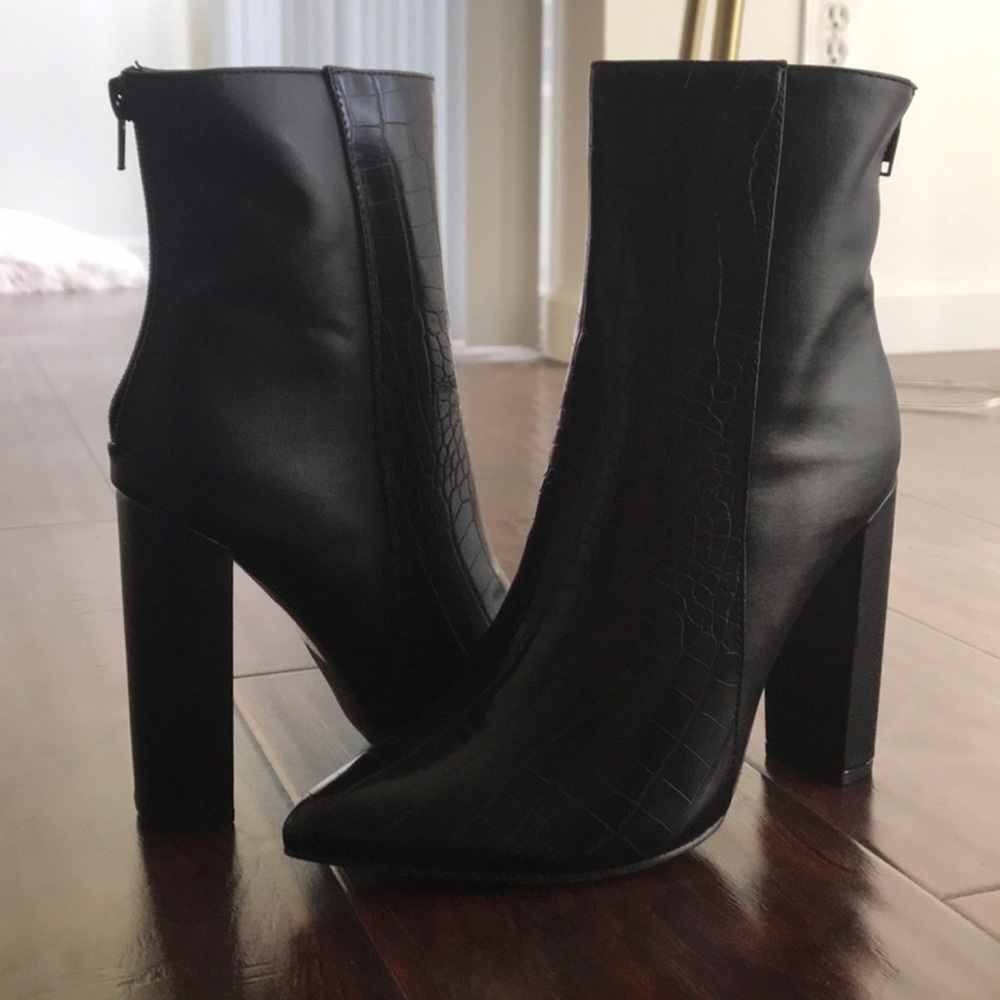 Lulus Karin Black Crocodile High heel boots